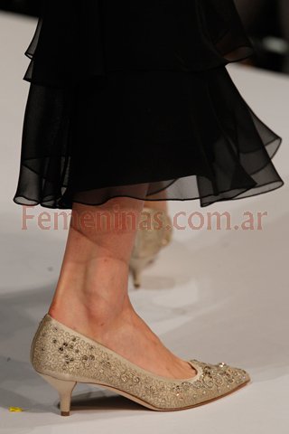 Zapatos dia moda verano 2012 Oscar de la Renta detalles